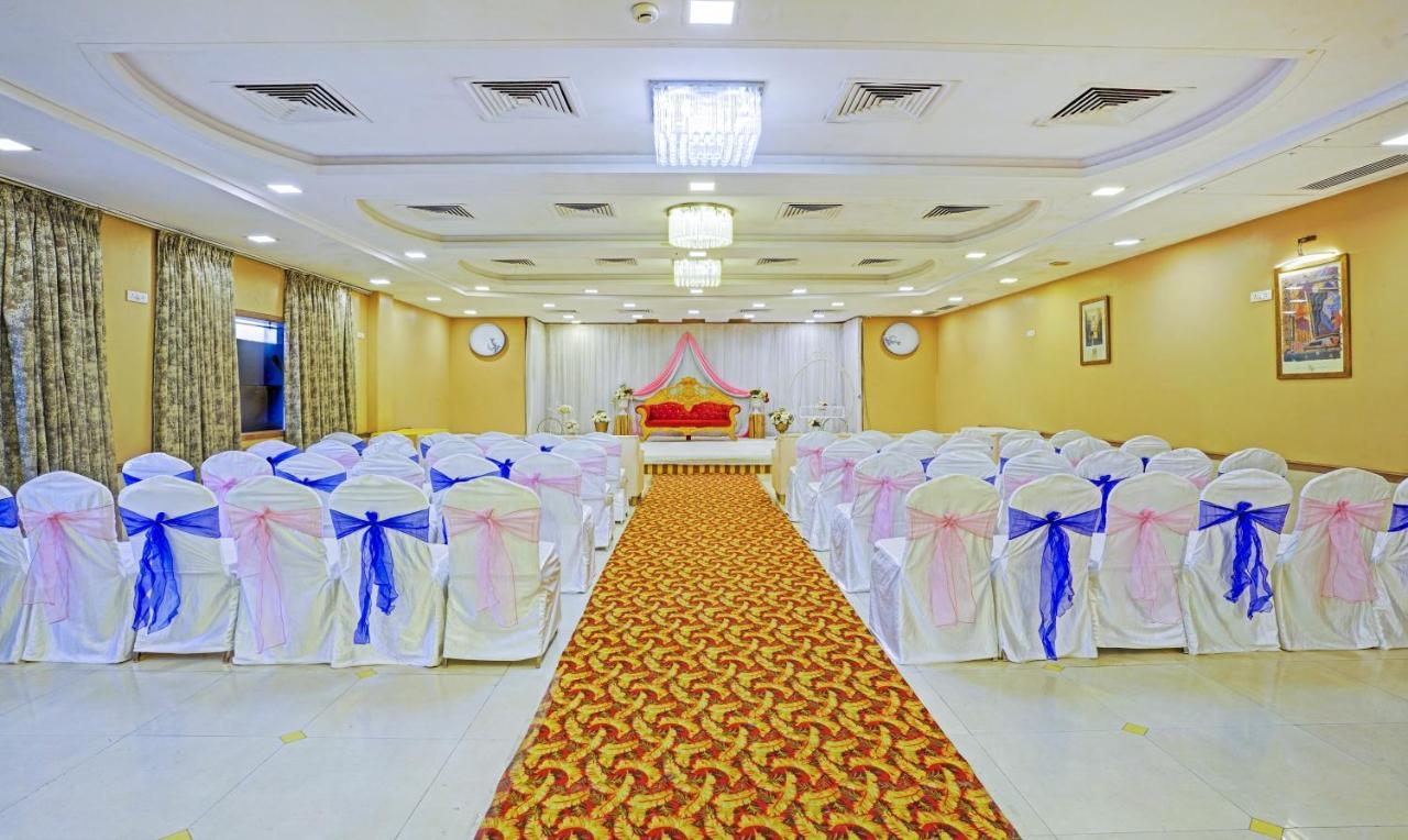 Отель Treebo De Grandeur Anand Nagar Тхане Экстерьер фото