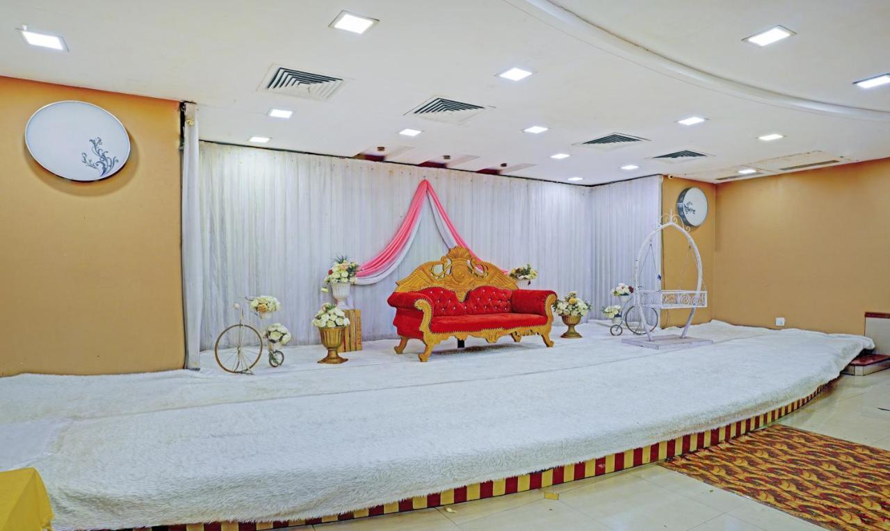 Отель Treebo De Grandeur Anand Nagar Тхане Экстерьер фото